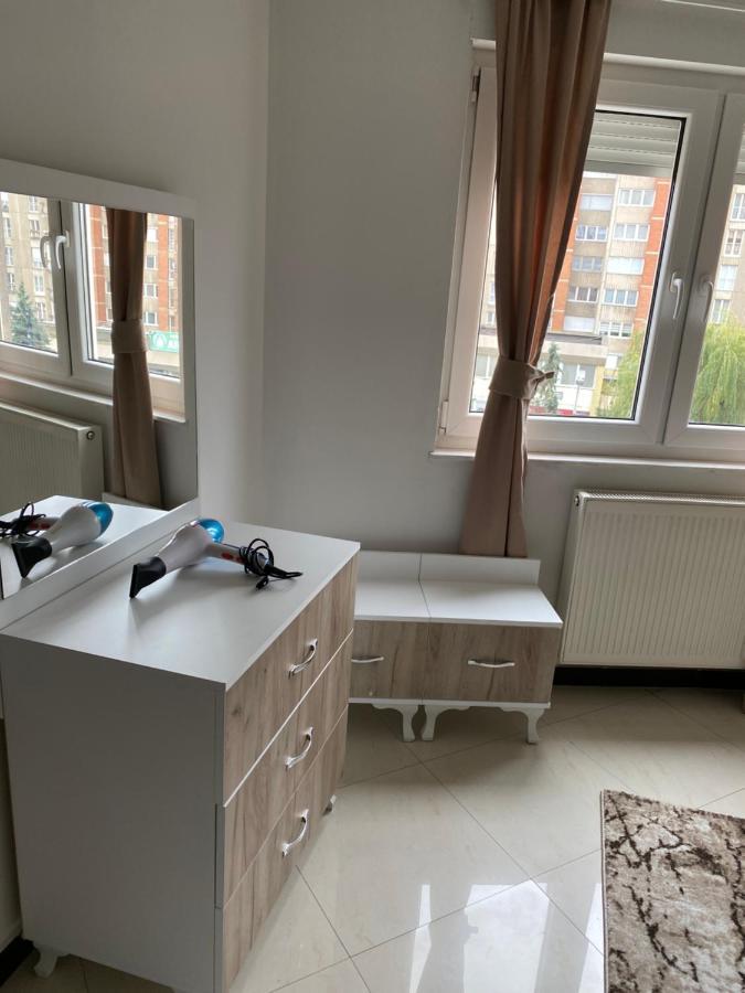 Capital Apartment Prishtina Pristina Esterno foto