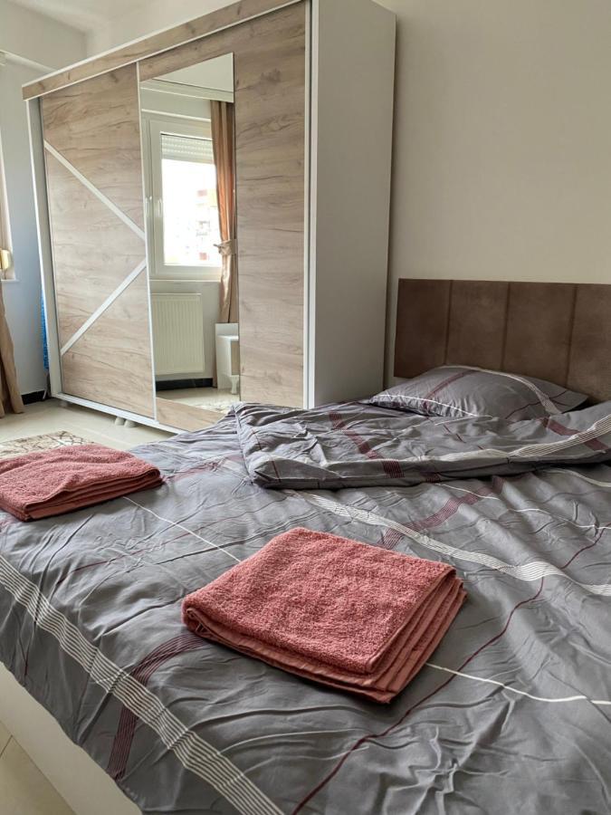 Capital Apartment Prishtina Pristina Esterno foto