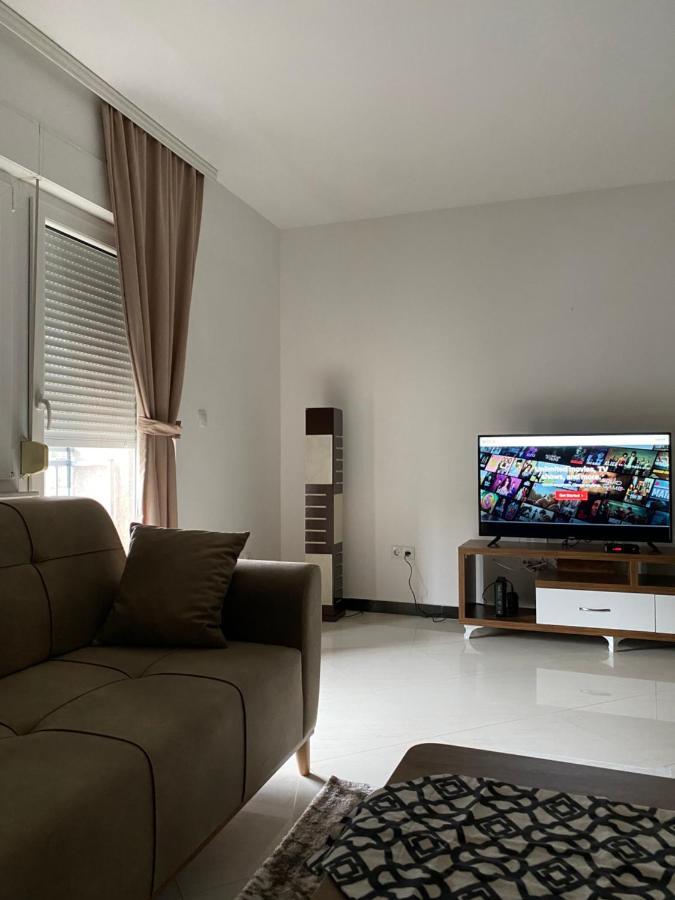 Capital Apartment Prishtina Pristina Esterno foto