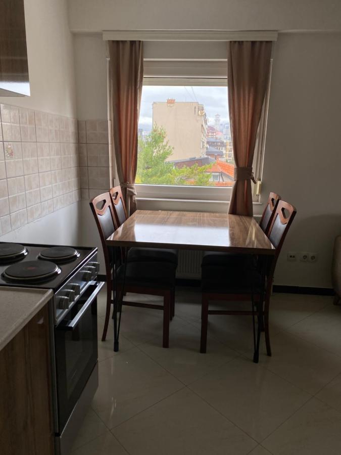 Capital Apartment Prishtina Pristina Esterno foto