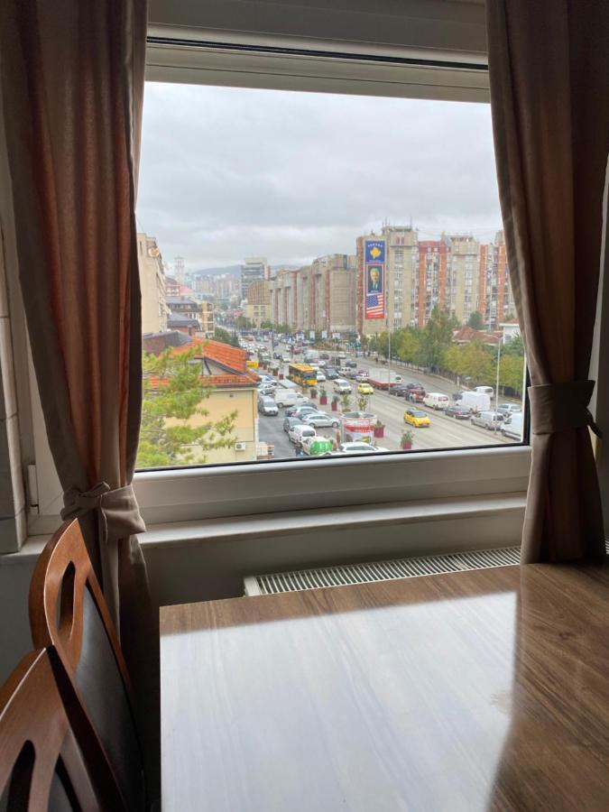 Capital Apartment Prishtina Pristina Esterno foto