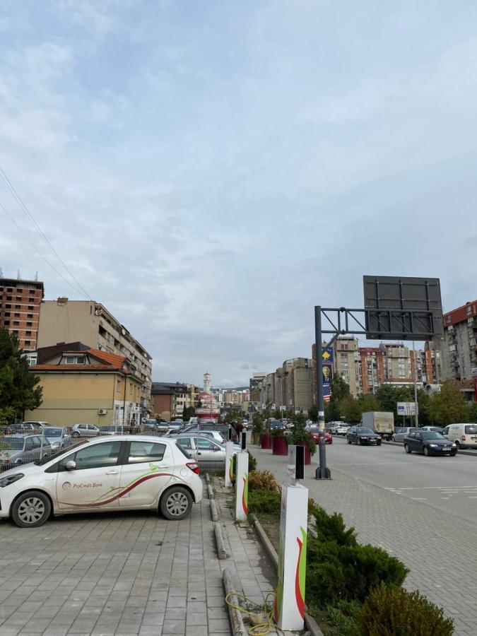 Capital Apartment Prishtina Pristina Esterno foto